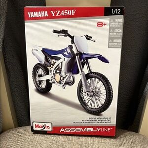 Yamaha YZ450F Blue Model Kit